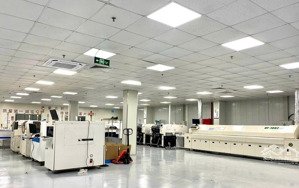 cho thuê 1000m2 - 2000m2 -5000 m2 nhà xưởng mới trong kcn yên phong. đầy đủ trần vách panel,pccc.