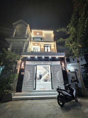 nhà phố hiện đại hxh quay đầu thị trấn nhà bè - cạnh trường lâm văn bền