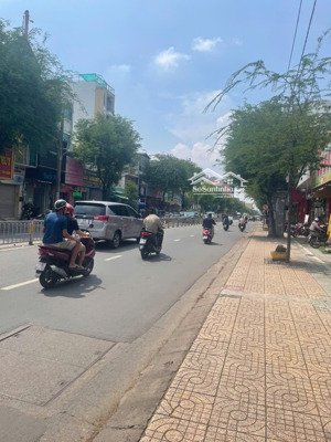 mặt tiền trường chinh kế khu k300