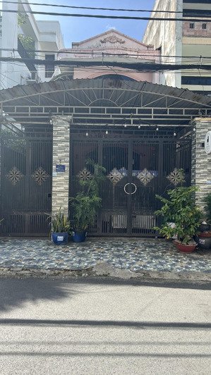 bán đất tặng nhà cấp 4 gồm 1 trệt 1 lầu đối diện trường đại học cảnh sát