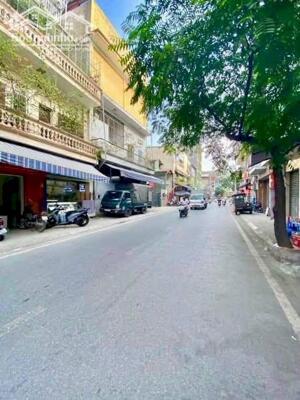 CHÍNH CHỦ CẦN BÁN GẤP NHÀ MẶT PHỐ TÂY HỒ GIÁP DANH BA ĐÌNH KD VỈA HÈ 70M X 4 TẦNG 15,8 TỶ