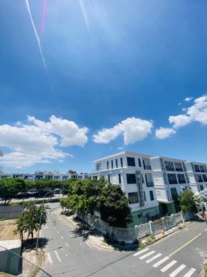 siêu phẩm lô góc 2 mặt tiền nhà 3 tầng đẹp cách biển chỉ 50m 11.99 tỷ - đường 7.5m