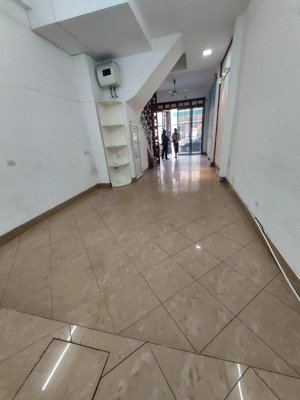 chính chủ cho thuê nhà lô góc nguyễn thị định - đỗ quang - hoàng ngân. diện tích: 70m2 x 5 tầng.