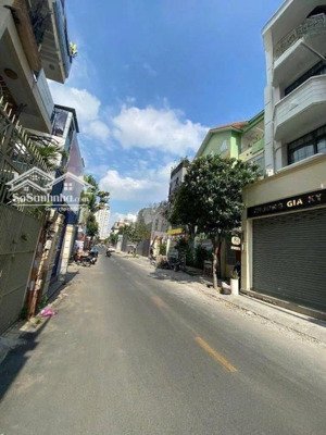 giảm đậm sâu, mặt tiền tân khai, 4,5mx18,5m (83m2), nở hậu, tiện xây mới, chỉ còn 11 tỷ tl