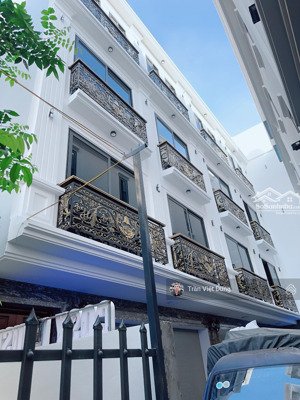 nhà đẹp thanh trì - ô tô vào nhà - sẵn nội thất - chỉ việc ở