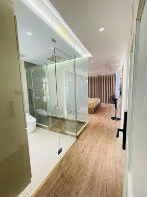 nhà víp đẹp 4x20m, 6tầng giá 19.6tỷ, có thang máy, mt đường số 37 p.tân quy q.7