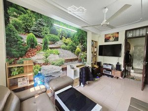 phân lô phố cầu giấy, 20m2, 4 tầng, nhà dân xây, ở đẹp, tầm tài chính nhỏ, nhỉnh 4 tỷ