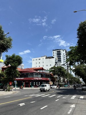 hàng hiếm lô đất khủng mặt biển mỹ khê 4 -840m2 cách biển chỉ 50m,lh0905001634