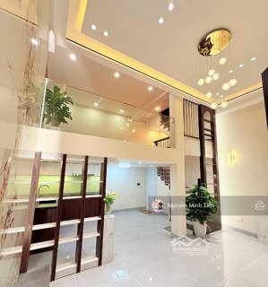 cực hót - chùa láng - 38m2 x 4t lô góc - 2 mặt thoáng - nội thất siêu đẹp- 30m ra mặt phố -ở ngay
