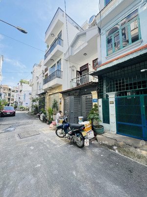 bán nhà đường số 79 tân phong, quận 7 (sổ hồng 4x15m) 3 tầng, hương tây tứ trạch