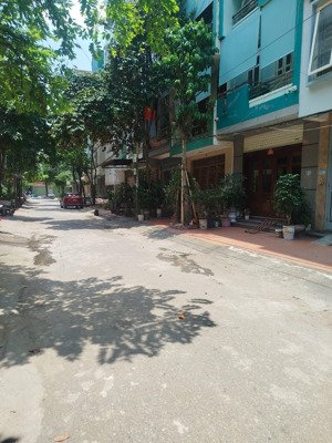 bán gấp lô đất đấu giá kiến hưng- hà đông- phân lô- vỉa hè- oto- kinh doanh- không lỗi- nhỉnh 12 tỷ