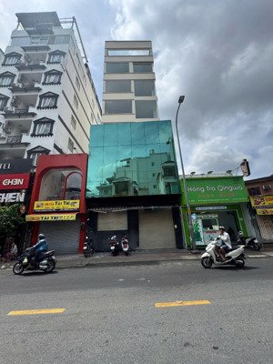 bán nhà mặt tiền đông du - dt: 5.3 x 25m - 5 lầu - hđt: 190 triệu/tháng - giá bán: 70 tỷ tl