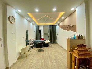 nhà mặt phố tô vĩnh diện 6 tầng có vỉa hè đang cho thuê kinh doanh sầm uất sổ vuông