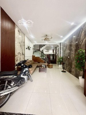 bán nhà phân lô nguyễn chí thanh đống đa ô tô tránh 46m2, 5t mt 4.3m 2 thoáng sát phố 15.6 tỷ