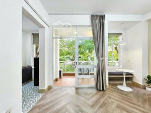 cho thuê căn hộ cao cấp pmh, ban công, hđ 1 năm free 1tháng, an ninh free pql, thuận tiện qua q1,q4