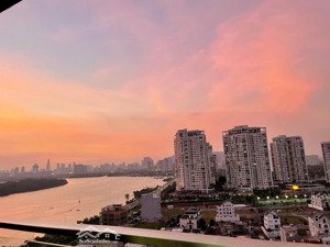 3pn one verandah giá bán 10 tỷ view sông. đã có sổ. xem nhà ạ