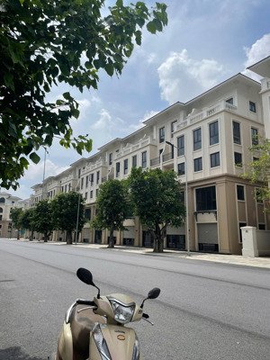 mua shophouse 75m cắt lỗ như tặng 1tỷ tiền mặt . lh 