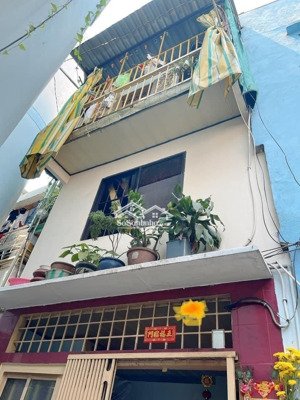 bán nhà hẻm xe hơi, ngang 4m, 3 tầng, 2pn, quận 10 chỉ 2.45 tỷ còn tl.