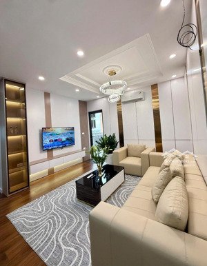 bán căn 3 ngủ đẹp tòa c4 nguyễn cơ thạch, giá hơn 5 tỷ. lh: 