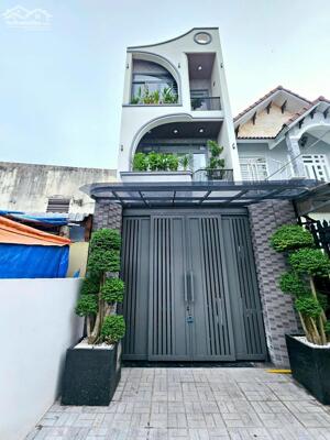 bán nhà mặt tiền hẻm 147 chợ an hòa, diện tích sử dụng 200m2, giá bán 5,79 tỷ.