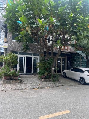 nhà mặt tiền kinh doanh lê đình thám, tân phú. 65m2 chỉ hơn 7 tỷ. khu vực sầm uất