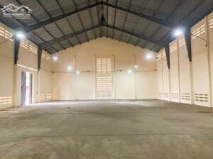Trung tâm hóc môn với kho 805m2 cùng sân đậu rộng rãi