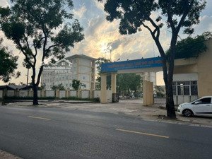 150m mặt tiền 12.6m full .giá cực tốt cho quý khách hàng .hương đình -mai đình