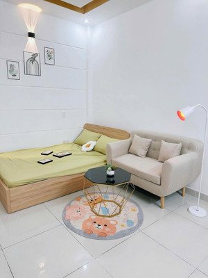 bán chdv 1/ quang trung p10 dt:5,2x17 3 lầu 9p, tn 55tr/tg, giá : 10,5 tỷ tl , lh : 