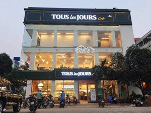 chỉ bán trong 10 ngày mặt tiền trần quang khải, q1 - 8x24m - 3 tầng - hđt 250tr/th - giá 42 tỷ