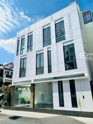 cho thuê nhà mặt phố trần khắc chân - diện tích lớn - thương hiệu tốt