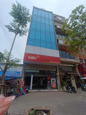 cho thuê nhà mặt phố lê văn thiêm vị trí trung tâm 120m² x 8 tầng + 1 hầm mặt tiền 7.5m. 