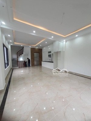 ngay gần chợ bông đỏ - 50m2 5 tầng thang máy căn góc 2 mặt thoáng, ô tô tránh 13,6 tỷ