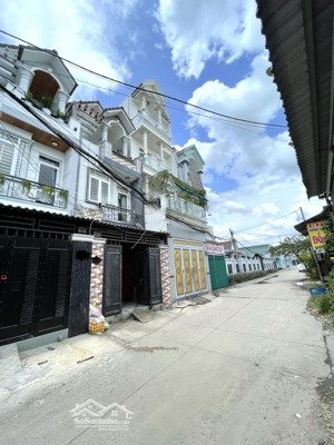 nhà 3 tầng đường hà huy giáp, thạnh xuân, q12, dt 61m2 (4x15), hẻm 6m thông, phù hợp ở kinh doanh.