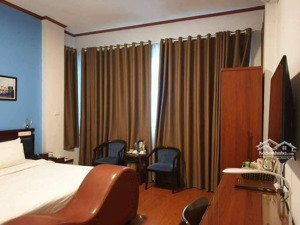 bán toà khách sạn mp mai hắc đế 118m 9 tầng 5mt giá 82.5 tỷ kd 160tr/th ( thông tin chuẩn)