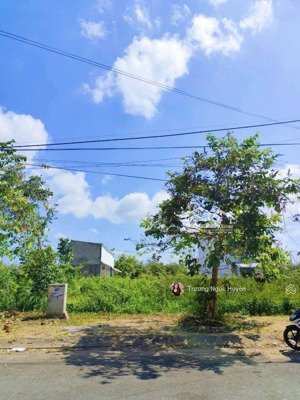 kẹt tiền bán đất đ. nguyễn văn linh, mỹ xuyên, long xuyên, gần đại học an giang 120m2/600tr. sổ sẵn