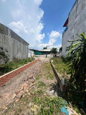 cần tìm chủ mới cho miếng đất bình chánh giá cả có thể thương lượng