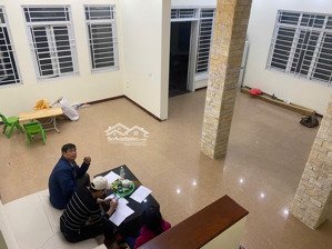 cho thuê nhà liền kề ở mỹ đình 100m2x5t, đường 3 oto đỗ tránh.