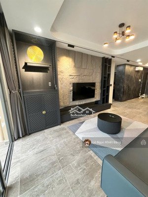 chủ chuyển ra bắc cần bán gấp căn hộ the gold view, q4 2pn-2wc, 65m2 chỉ với 2,15 tỷ.