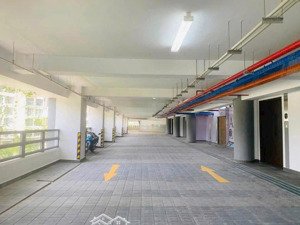 chính chủ cần bán gấp căn sky villa 4pn 3wc giá 9,6 tỷ. để lạitoàn bộ nội thất