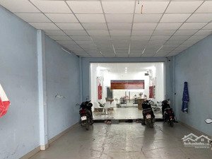 góc cho thuê 2 căn mặt tiền lã xuân oai q9