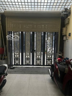 bán nhà đ.8m có 8p tn: 24tr/1t. dt: 5x31 cn:152m2 shr vuông.chỉ 10.tỷtl.ngay các trường đh-cđ.