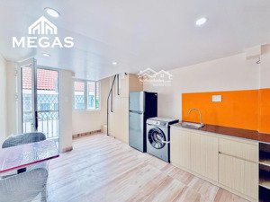 1 lầu 1 trệt full nội thất có ban công tại xa lộ hà nội gần ngã tư thủ đức