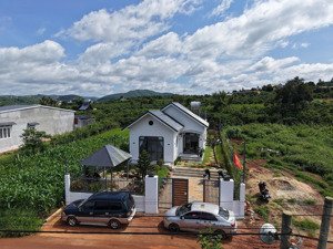 nhà nghỉ dưỡng sân vườn ngoại ô đà lạt, full nội thất cơ bản, cách sân bay 15km