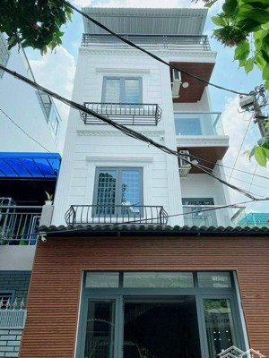 cần bán nhà hẻm xe 7 chỗ chạy phà phà đường phan đăng lưu. dt: 5x8m. trệt, 3 lầu. bán nhanh 7.8 tỷ