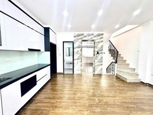 chỉnh chủ cấn bán nhà phố hoàng hoa thám 48m2, 6 tầng thang máy, lô góc, gần phố, full nội thất