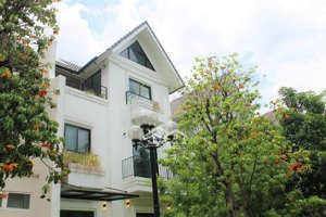 hính chủ bán gấp biệt thự 150 m, 3 tầng, gara cổ linh, long biên nhỉnh 20 tỷ