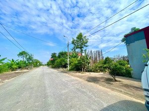 lô đất 7.5m mặt tiền, trung tâm xã, gần nút giao cao tốc, giá chỉ 7.xtr/m2