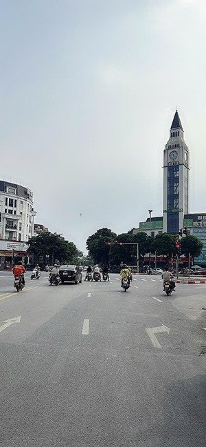 bán biệt thự đẹp rẻ nhất khu đô thị văn phú hà đông, 198m mặt tiền 10m gần công viên , giá 34 tỷ