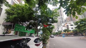 em cần bán nhà mỗ lao ôtô kinh doanh dt 62m2 mt 5m 5 tầng 19 tỷ