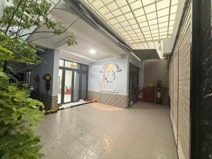 nhà mặt phố bán gấp tại bình trưng tây, q2, hcm 10,5 tỷ, 104m2